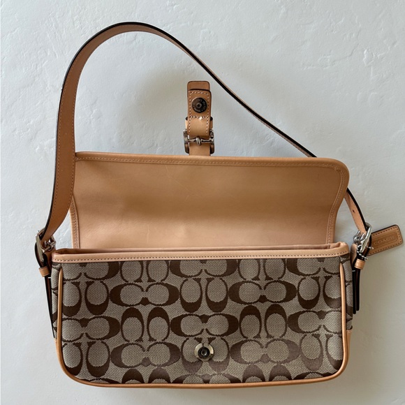 Coach Signature Authentic East West Shoulder Bag Brand New with Original Tags - Picture 6 of 12